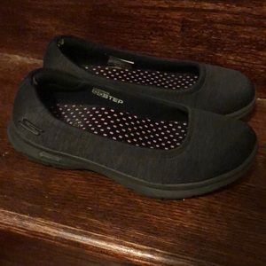 Skechers go step walking shoe flats black size 6.5